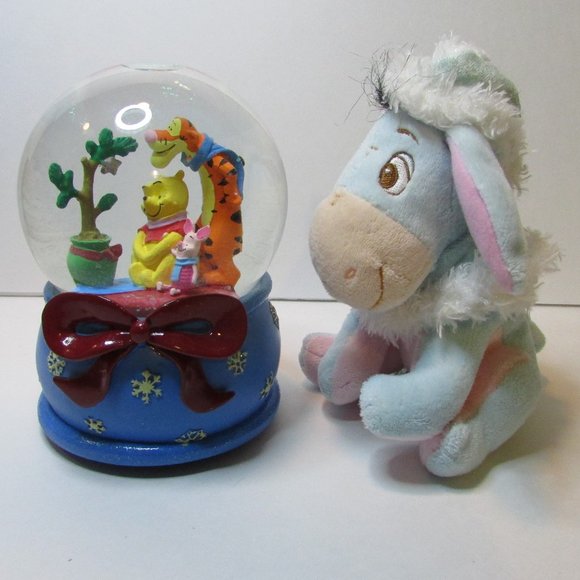 Disney We Wish You A Merry Christmas Pooh snowglobe Tigger and Piglet Ee… - Picture 1 of 10